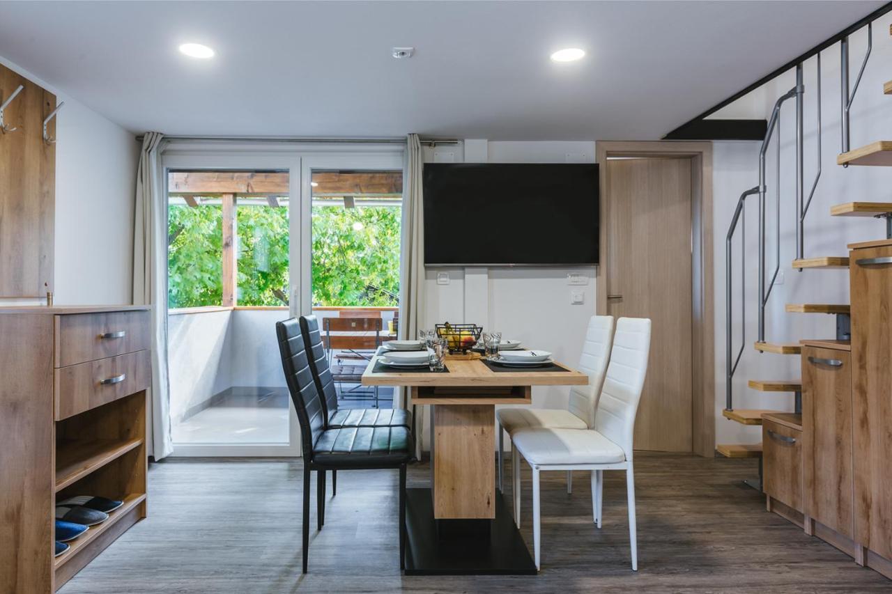 Blue Door - Studio Apartamento Lesce  Exterior foto