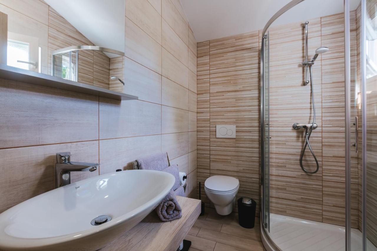 Blue Door - Studio Apartamento Lesce  Exterior foto