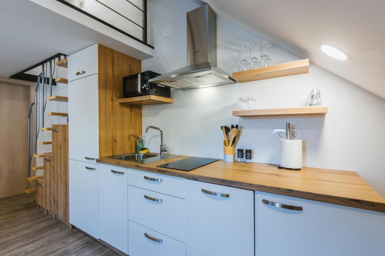 Blue Door - Studio Apartamento Lesce  Exterior foto