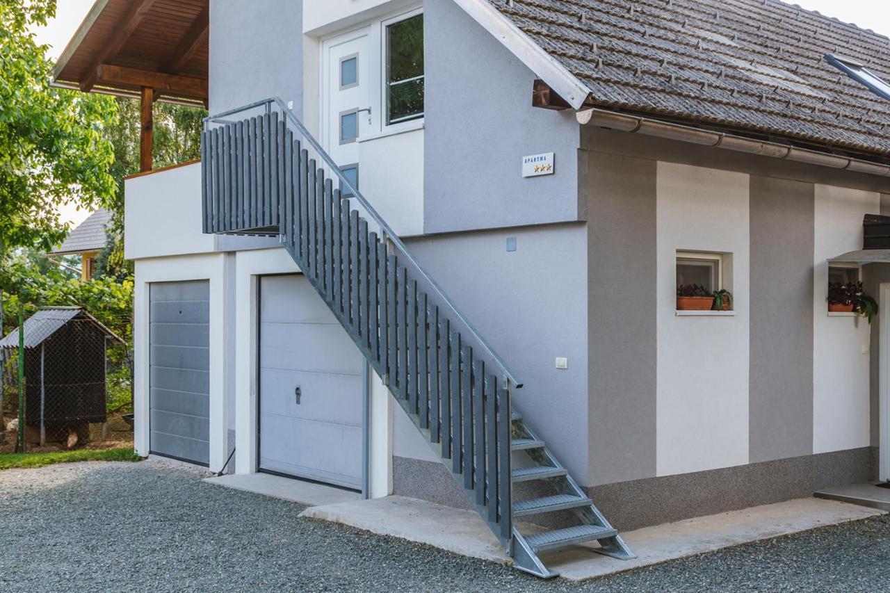 Blue Door - Studio Apartamento Lesce  Exterior foto